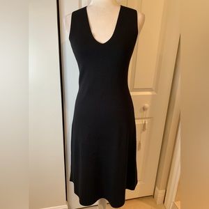 Ann Taylor Midi Dress With Cutout In The Back 👗
